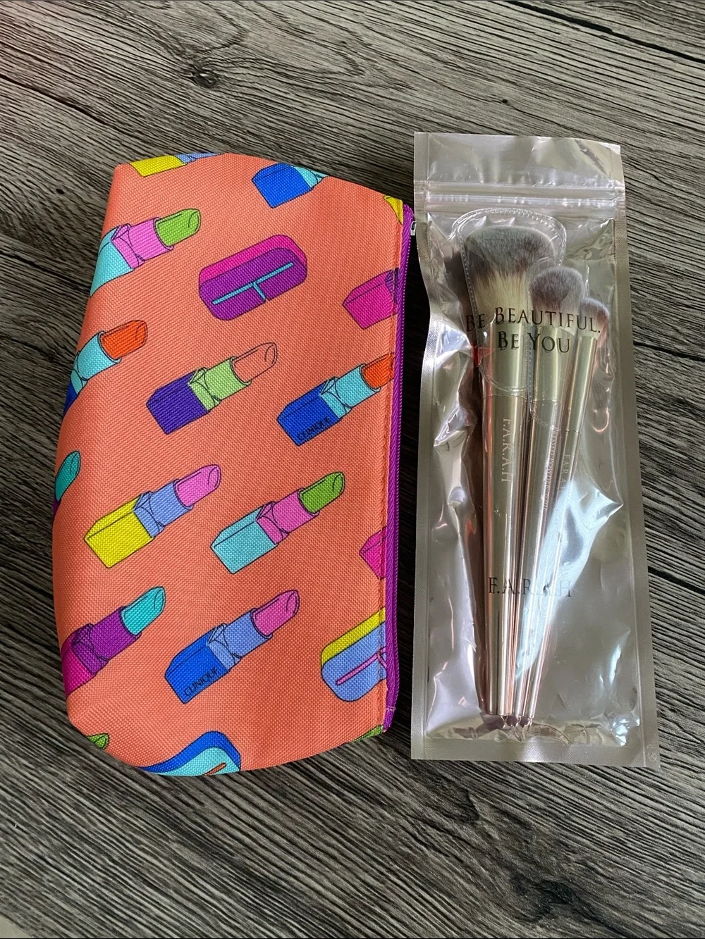 Clinique Coral Lipstick Cosmetic Make Up Pouch with FARAH 3 Piece Brush Set
